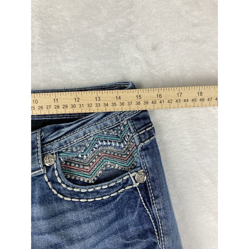 Miss Me Mid Rise Easy Cropped Jeans Women's Raw hem Medium Wash Blue Size 29 - Picture 7 of 16